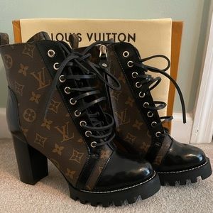 COPY Louis Vuitton Star Trail Boots